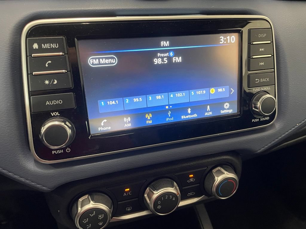 Certified 2023 Nissan Versa SV FWD image 15