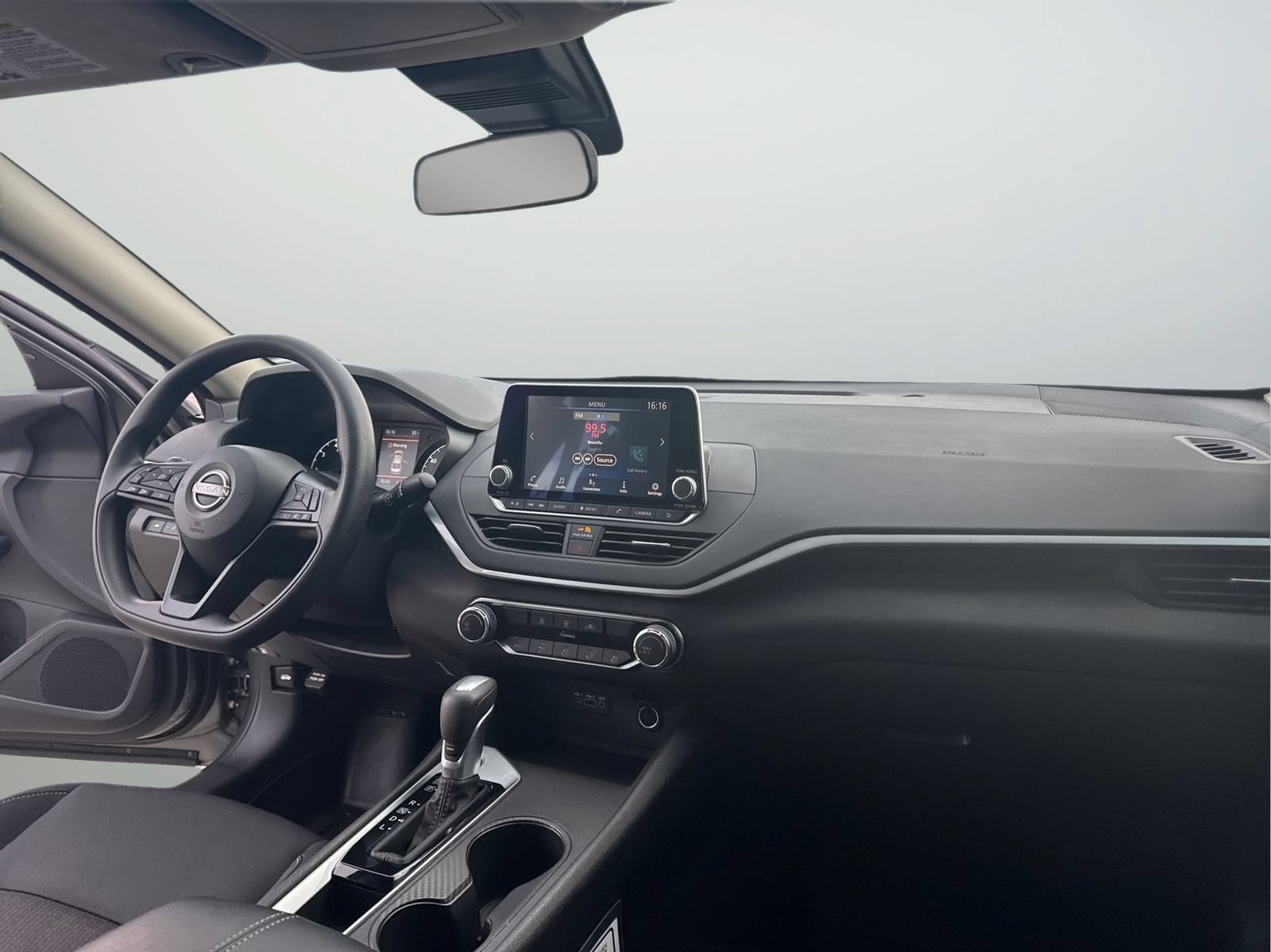 Certified 2025 Nissan Altima 2.5 S FWD image 32