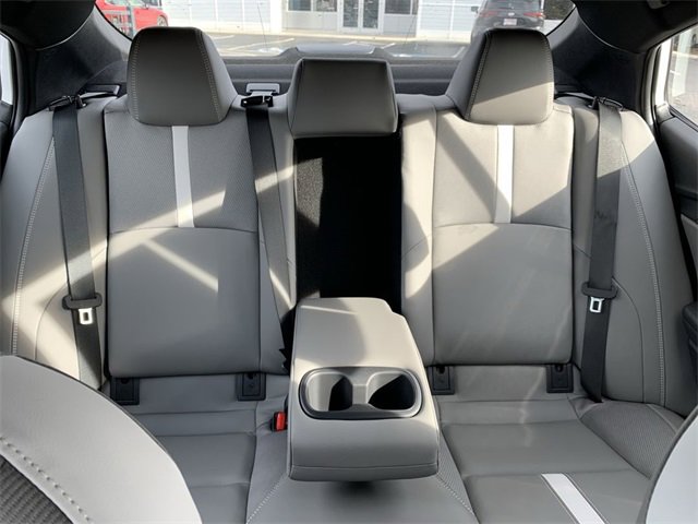 Used 2025 Toyota Camry SE image 30