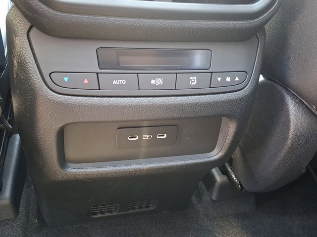 Certified 2025 Honda Pilot Touring image 13