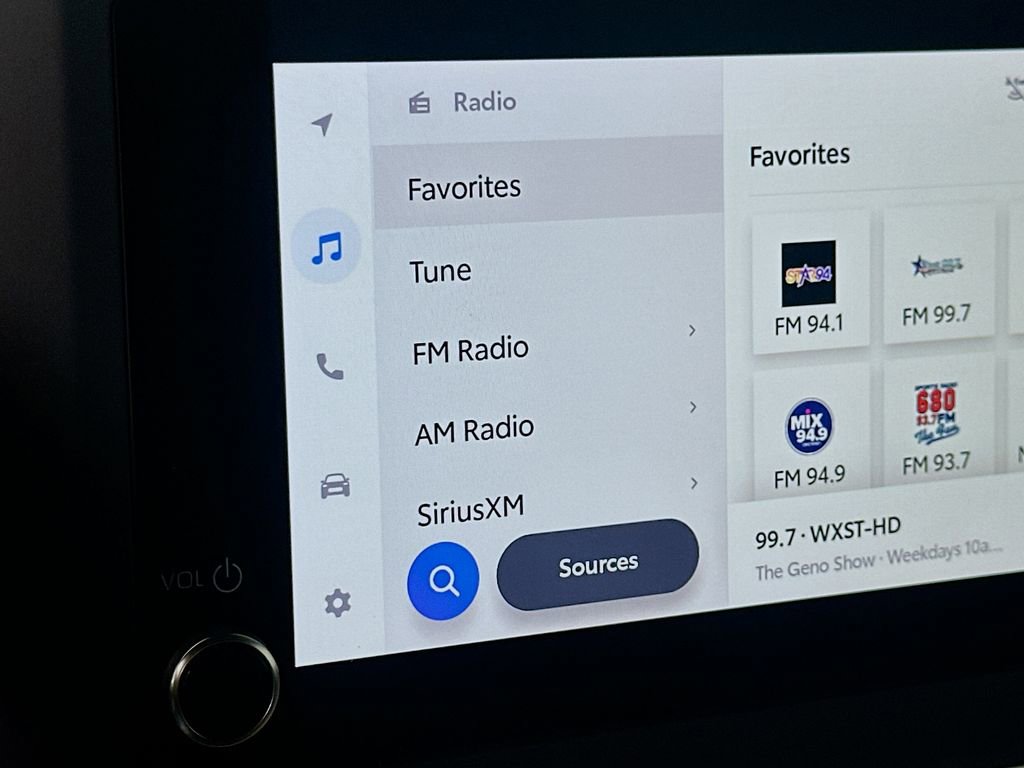 Used 2024 Toyota Tacoma TRD Off-Road image 27