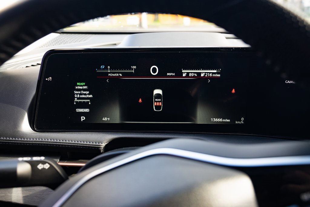 Used 2024 Nissan Ariya AWD image 12