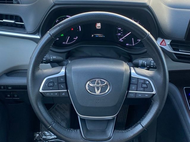 Used 2022 Toyota Sienna XLE image 12