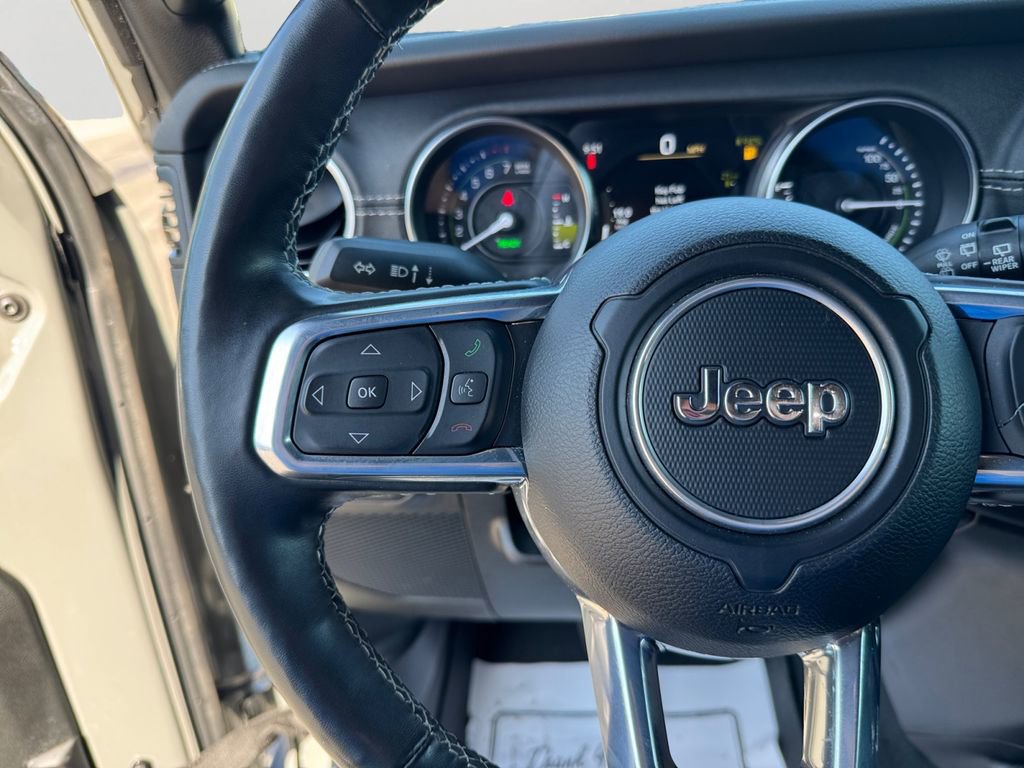 Used 2023 Jeep Wrangler Unlimited Sahara w/ Cold Weather Group AWD/4WD image 21