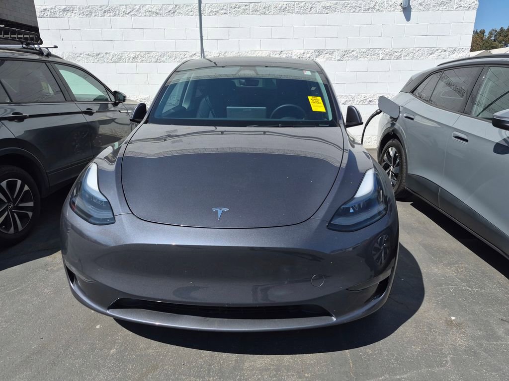 Used 2024 Tesla Model Y Long Range image 2