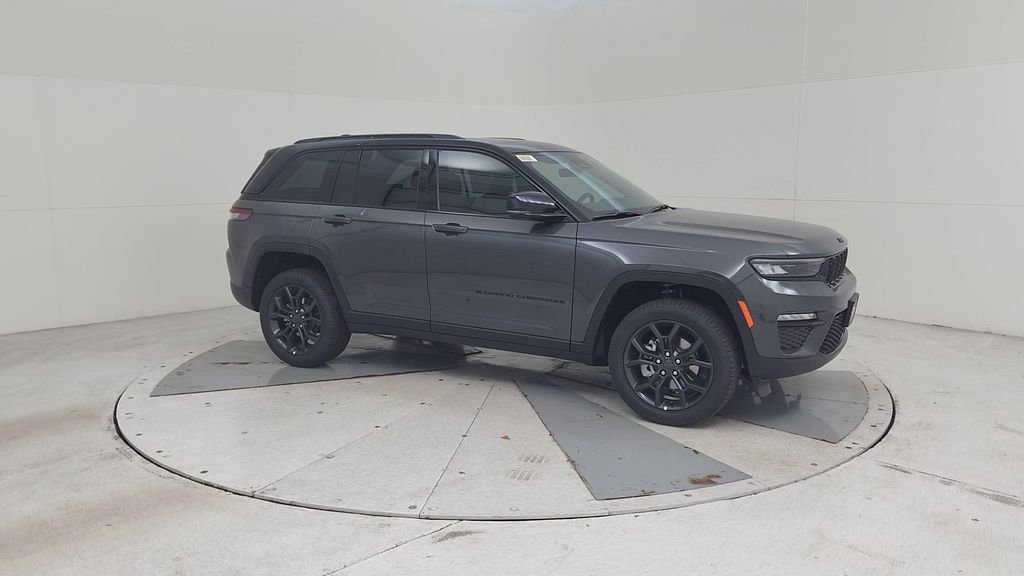 New 2025 Jeep Grand Cherokee Limited image 2