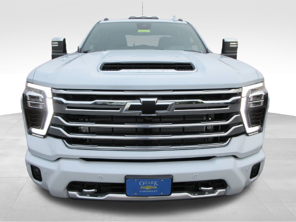New 2026 Chevrolet Silverado 3500 High Country w/ High Country Premium Package AWD/4WD image 8