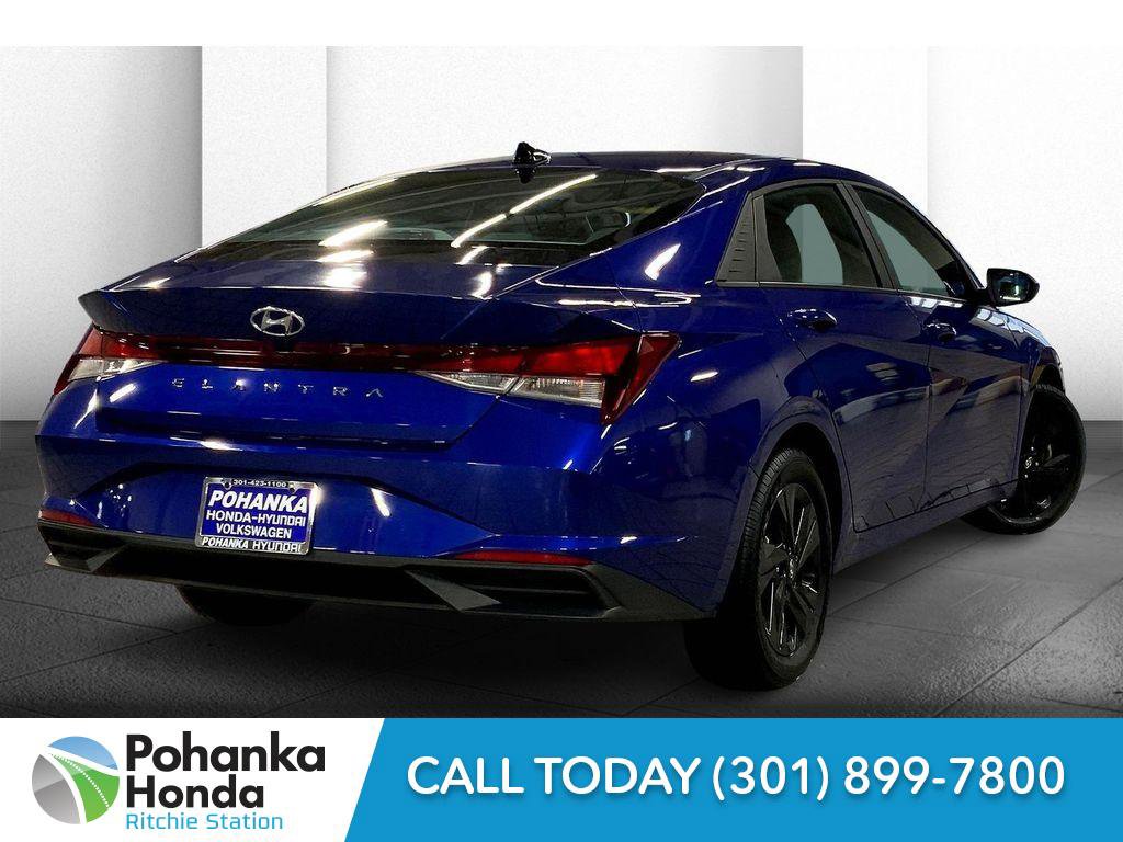 Used 2023 Hyundai Elantra SEL w/ Cargo Package image 13