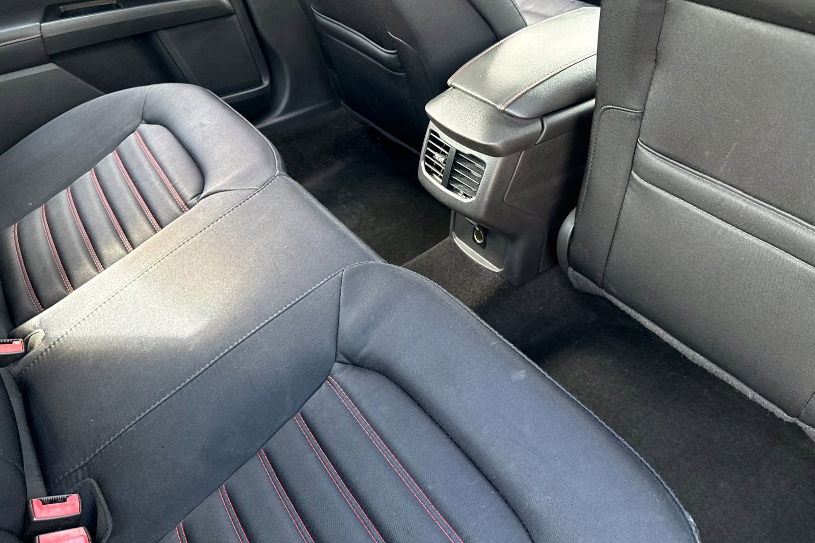Used 2014 Ford Fusion SE FWD image 30