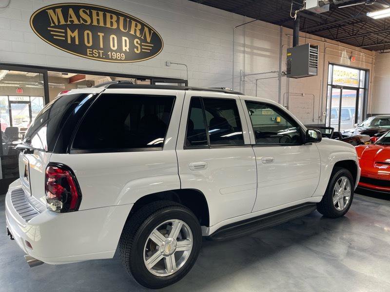 Used 2008 Chevrolet TrailBlazer LT w/ Sun And 6-Disc Cd Package AWD/4WD image 9
