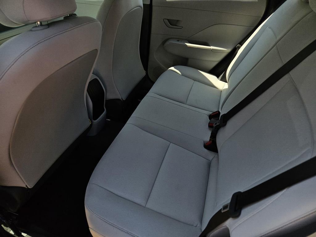 New 2026 Hyundai Kona SE image 13