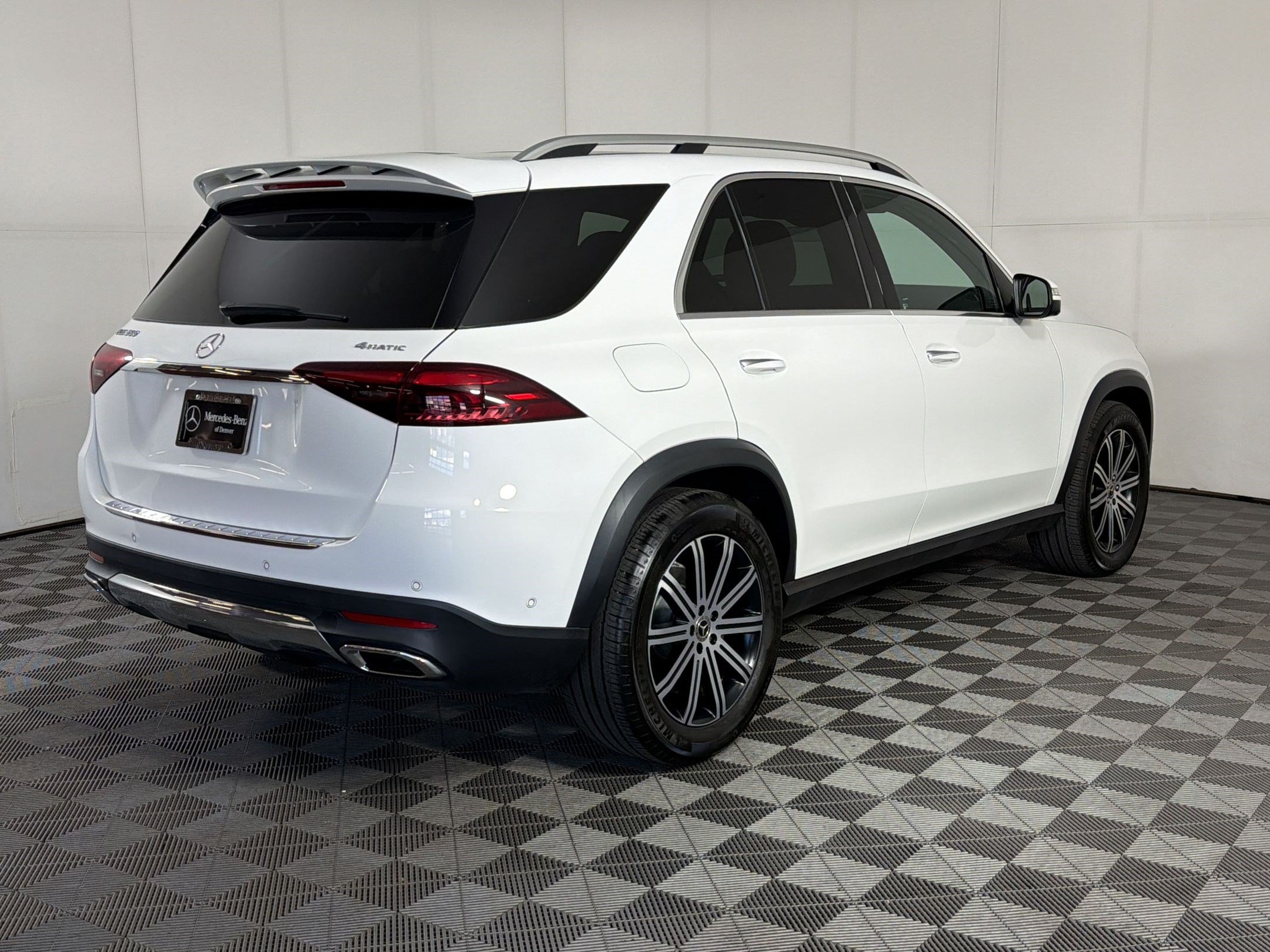Used 2024 Mercedes-Benz GLE 350 4MATIC image 9