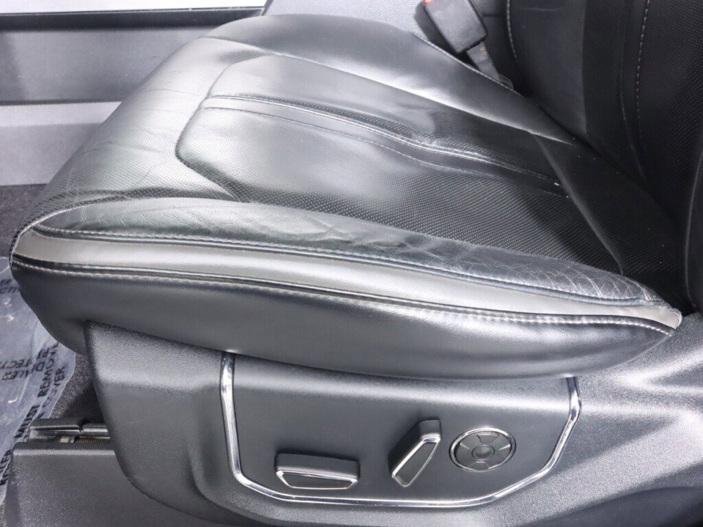 Used 2015 Ford F150 Platinum w/ Equipment Group 701A Luxury image 35