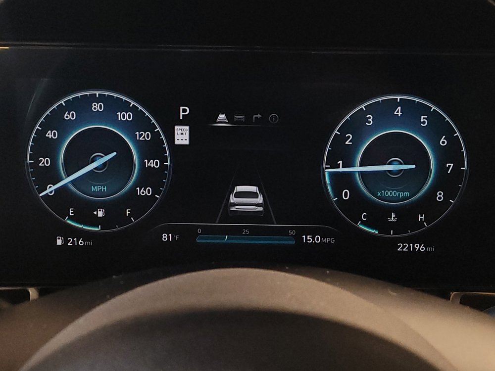 Used 2025 Hyundai Elantra Limited FWD image 23