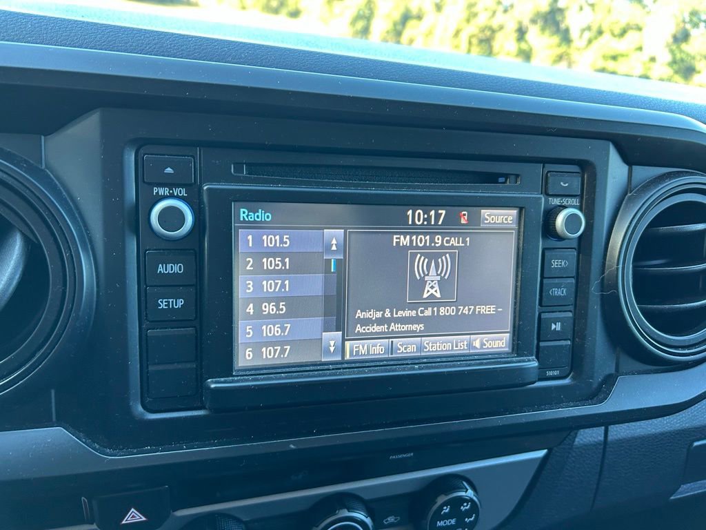 Used 2016 Toyota Tacoma SR image 22