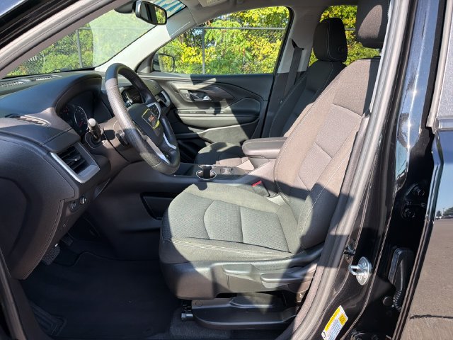 Used 2024 GMC Terrain SLE FWD image 11