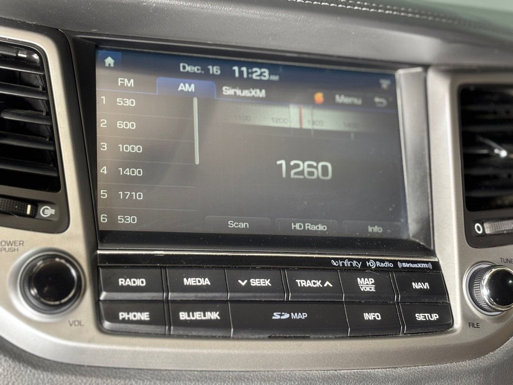 Used 2017 Hyundai Tucson Limited w/ Limited Ultimate Package 03 image 18