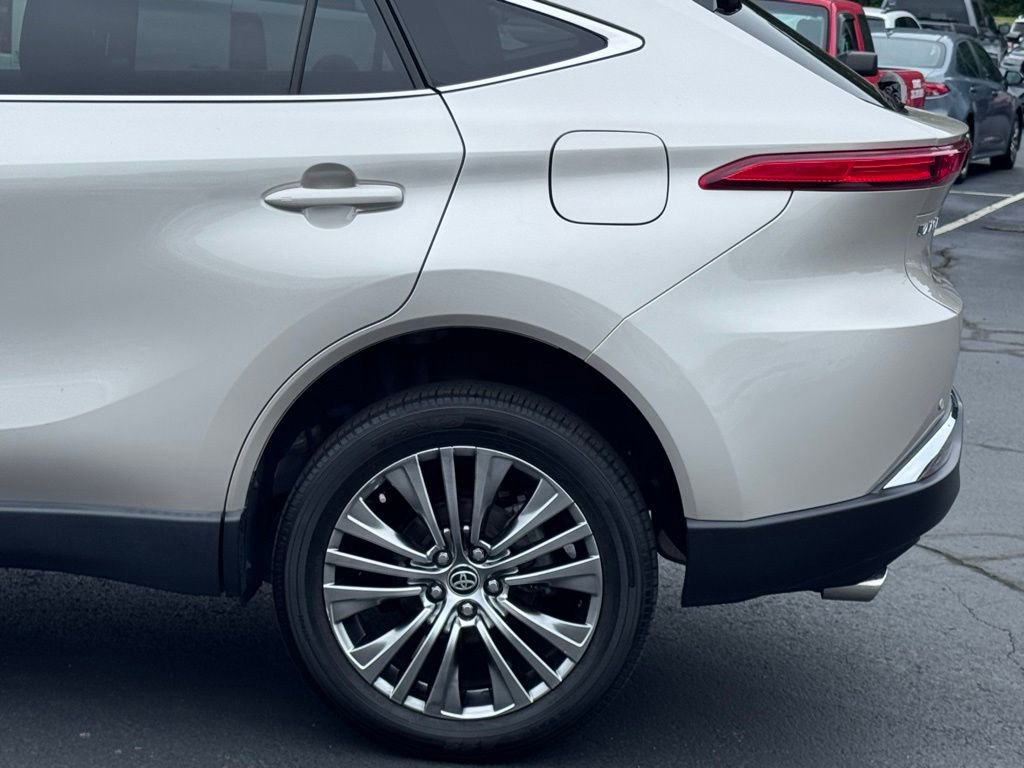 Used 2021 Toyota Venza XLE w/ Softex Package AWD/4WD image 38