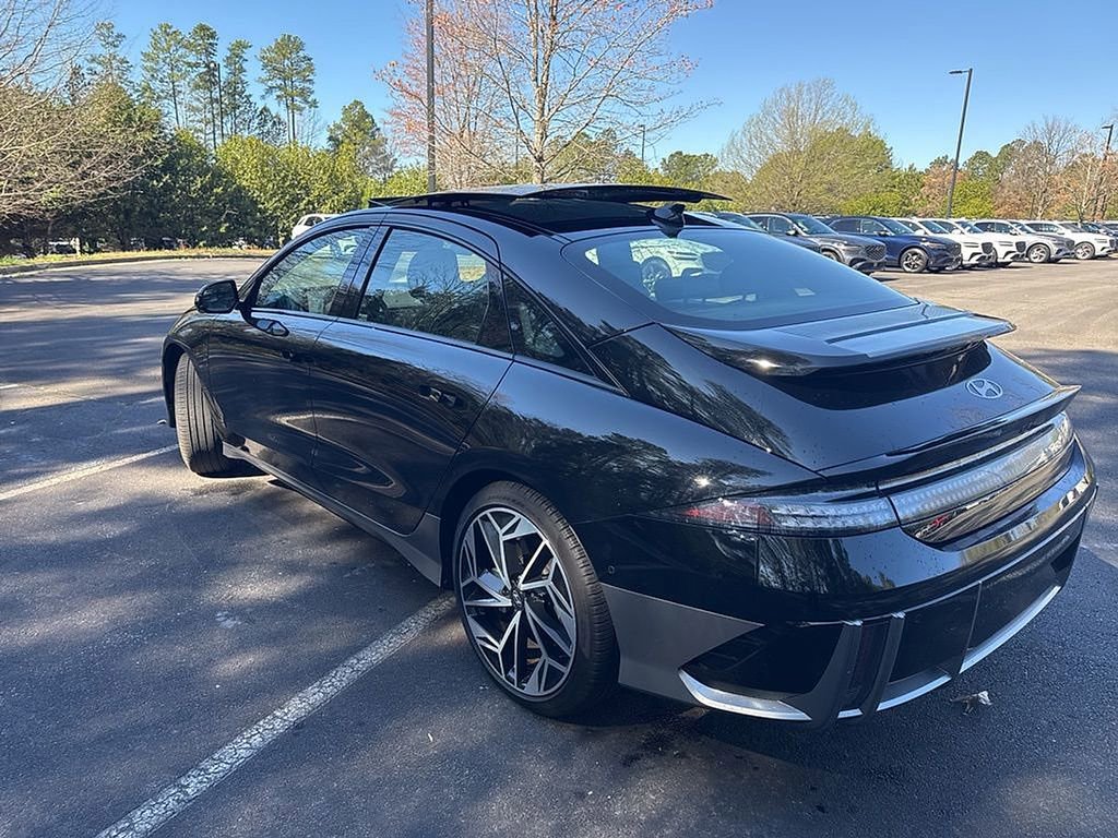 Used 2025 Hyundai Ioniq 6 Limited image 6