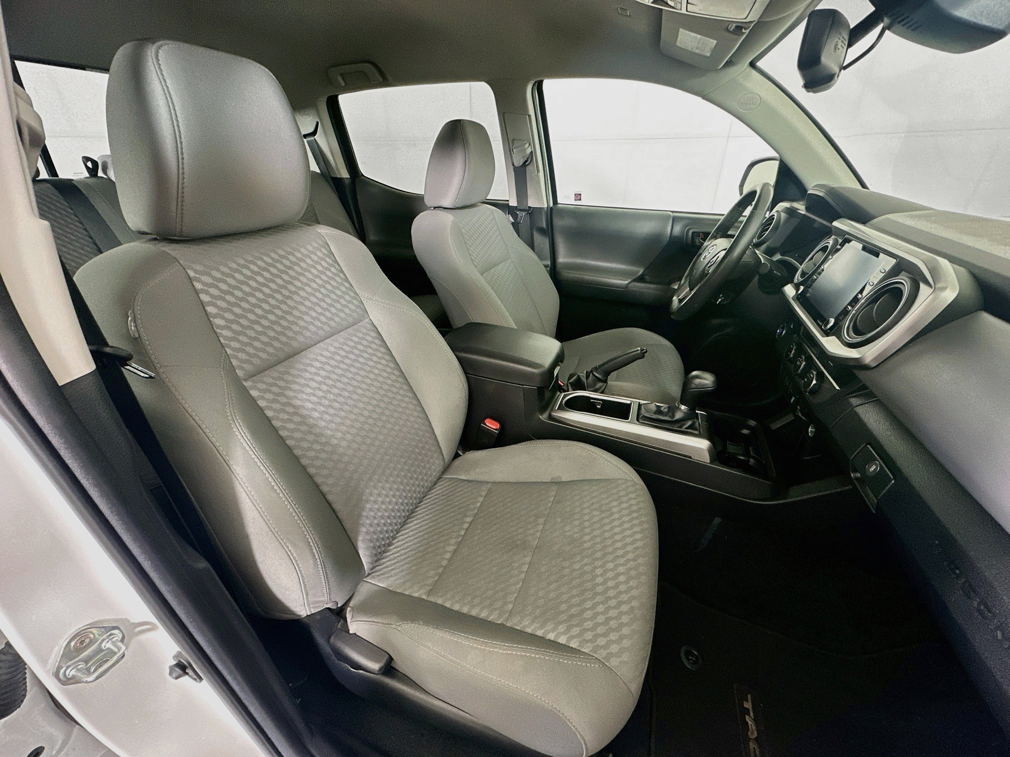 Used 2023 Toyota Tacoma SR5 RWD image 29