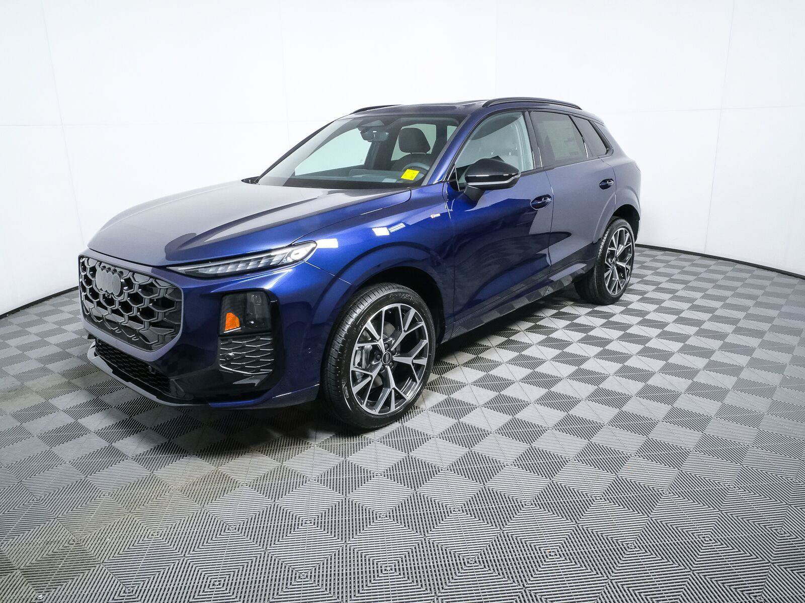 New 2026 Audi Q3 quattro 2.0T AWD/4WD image 27