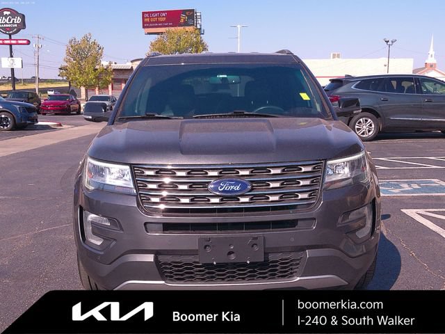 Used 2017 Ford Explorer XLT w/ Equipment Group 202A FWD image 14