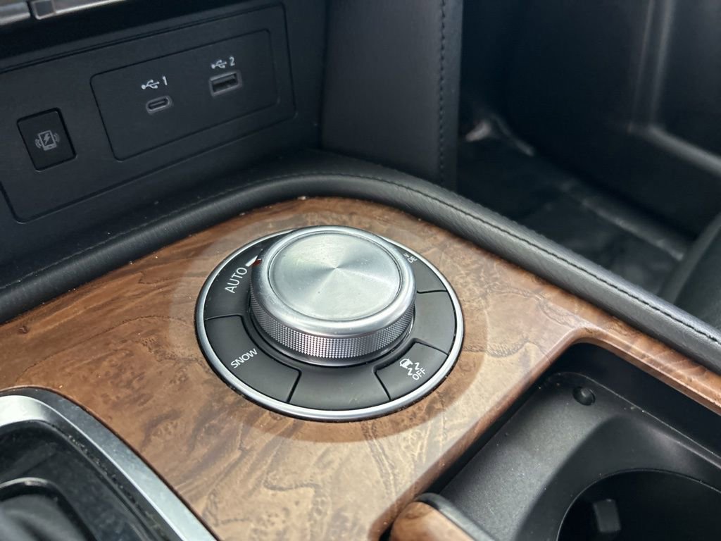 Used 2022 Nissan Armada SL w/ Captain's Chairs Package image 11