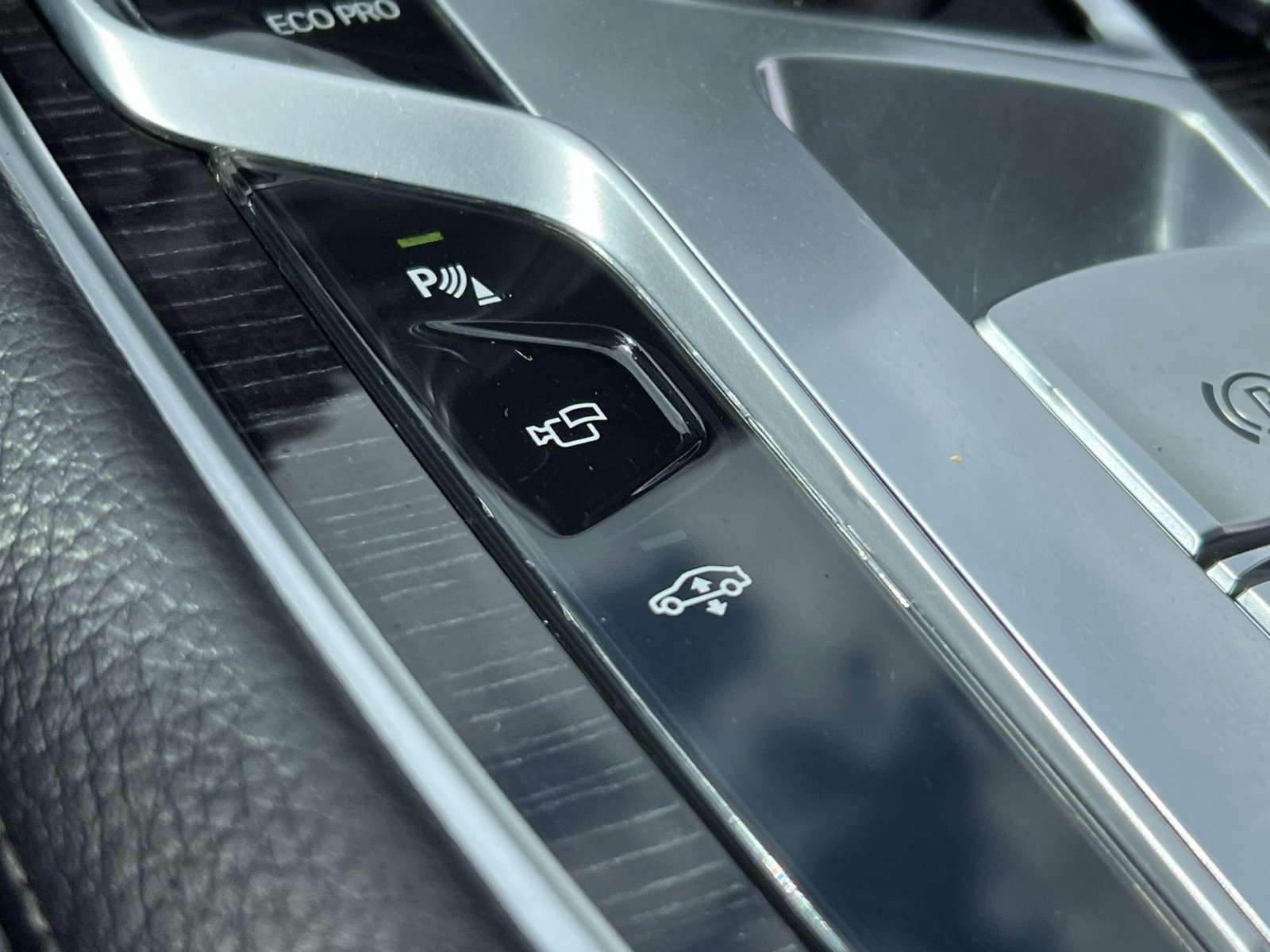 Used 2017 BMW 740i xDrive image 33