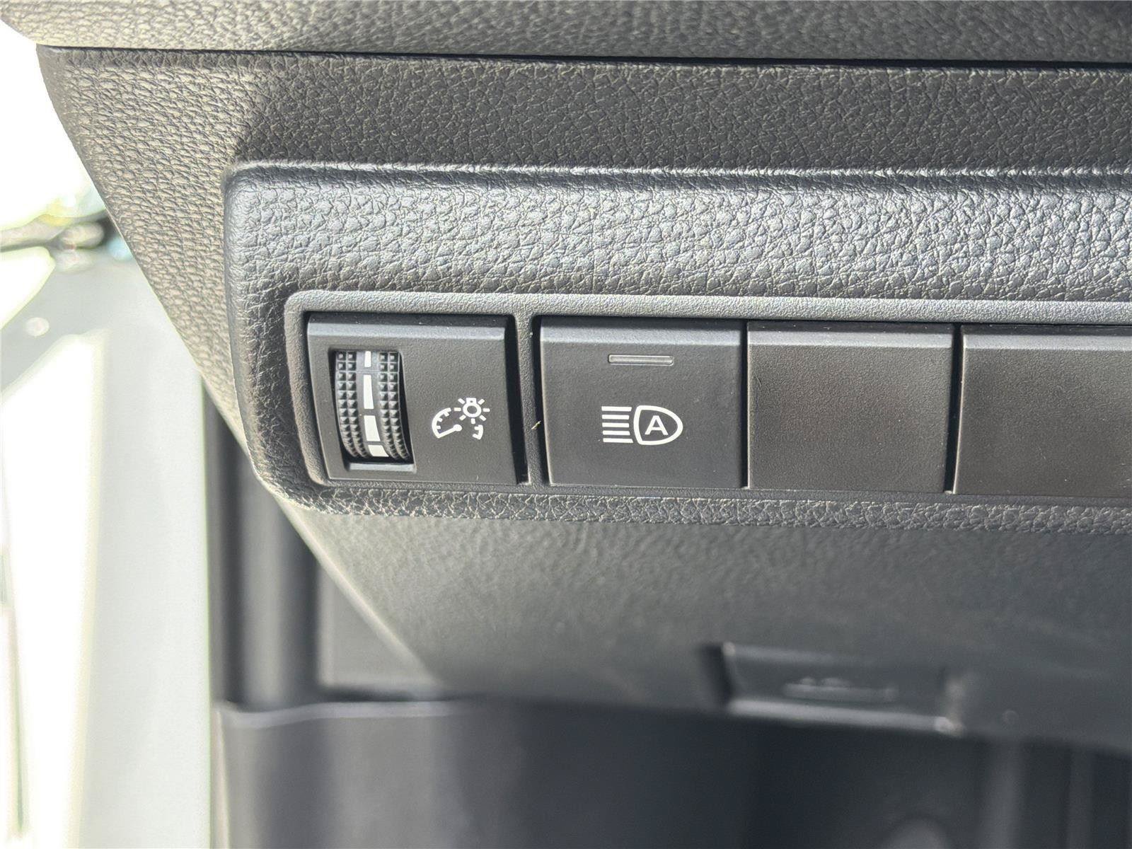 Used 2023 Toyota Corolla LE w/ Carpet Mat Package (TMS) FWD image 26