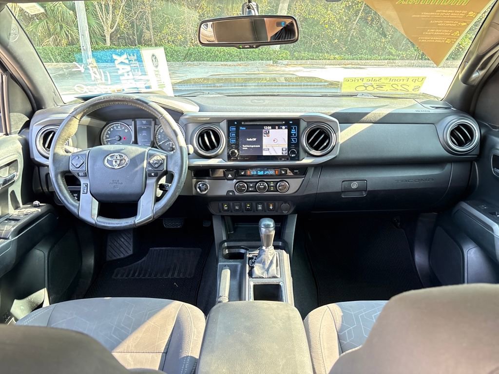 Used 2016 Toyota Tacoma TRD Sport image 7