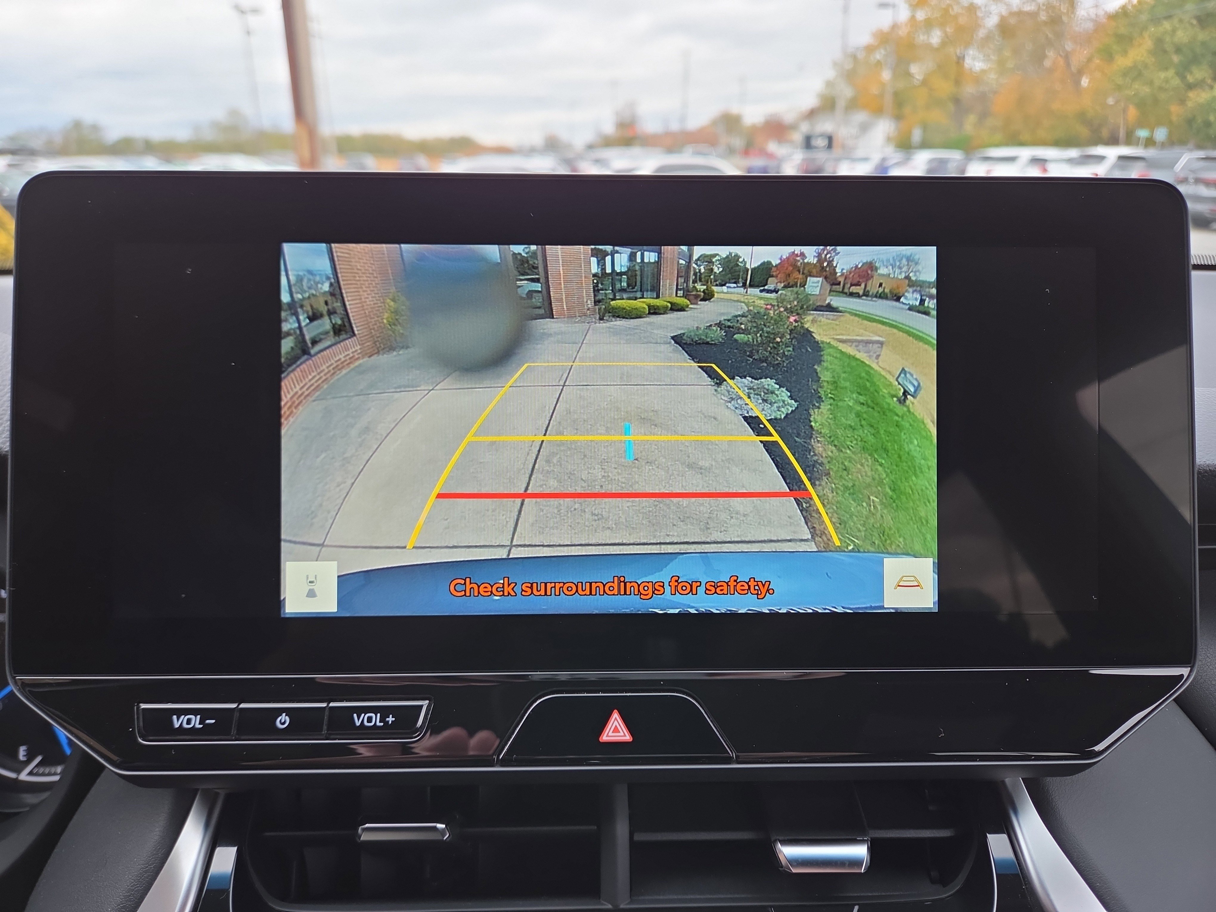 Used 2023 Toyota Venza XLE image 26