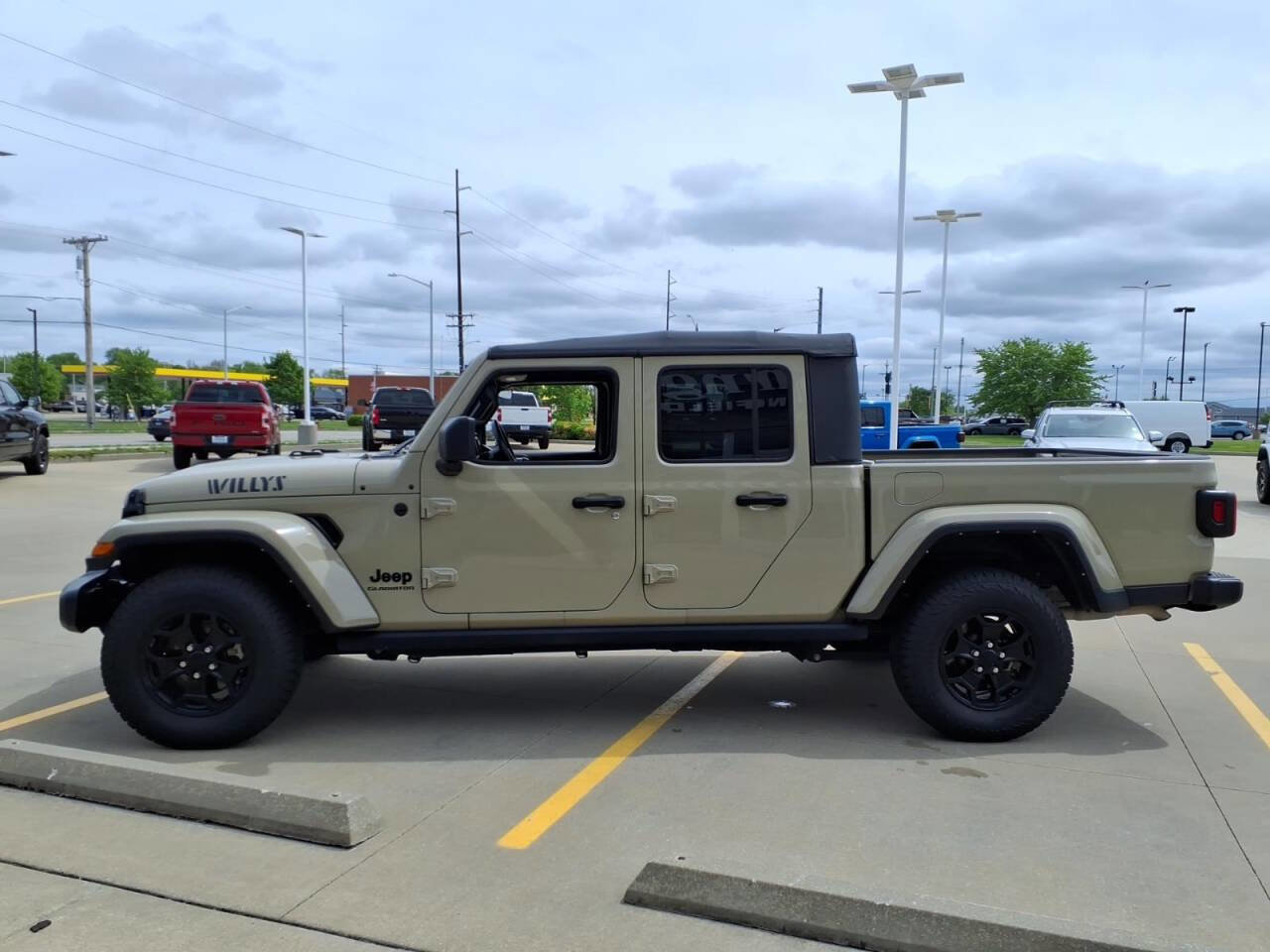 Used 2022 Jeep Gladiator Sport AWD/4WD image 5