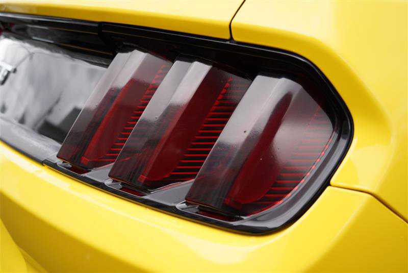 Used 2015 Ford Mustang GT Premium image 29