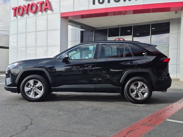 Used 2025 Toyota RAV4 XLE AWD/4WD image 12