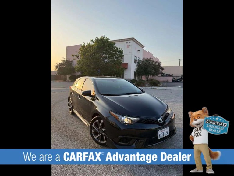 Used 2018 Toyota Corolla iM w/ All-Weather Mat Package FWD image 2