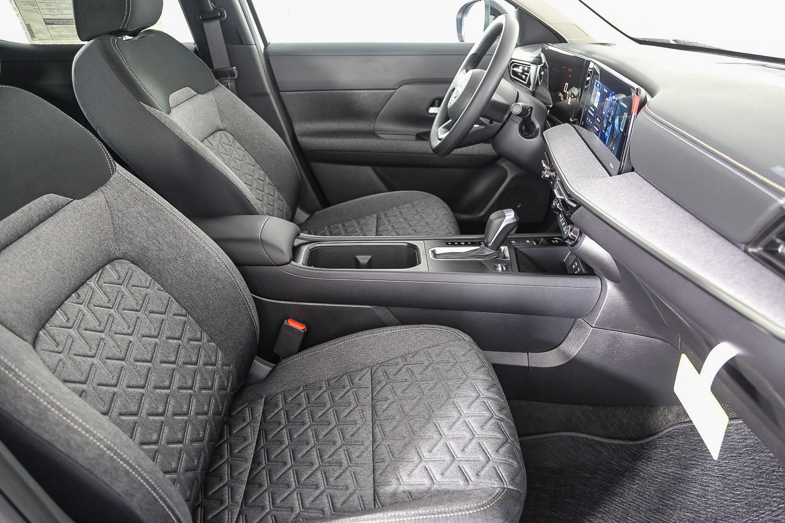New 2026 Nissan Kicks SV w/ Illumination Package FWD image 18