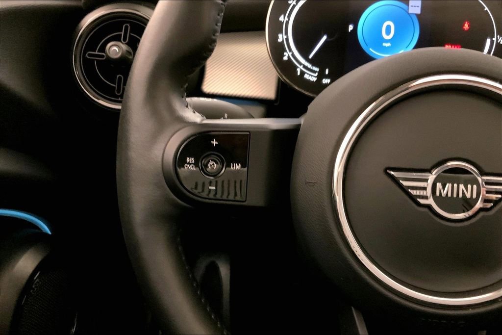 Certified 2024 MINI Cooper 2-Door Hardtop image 18