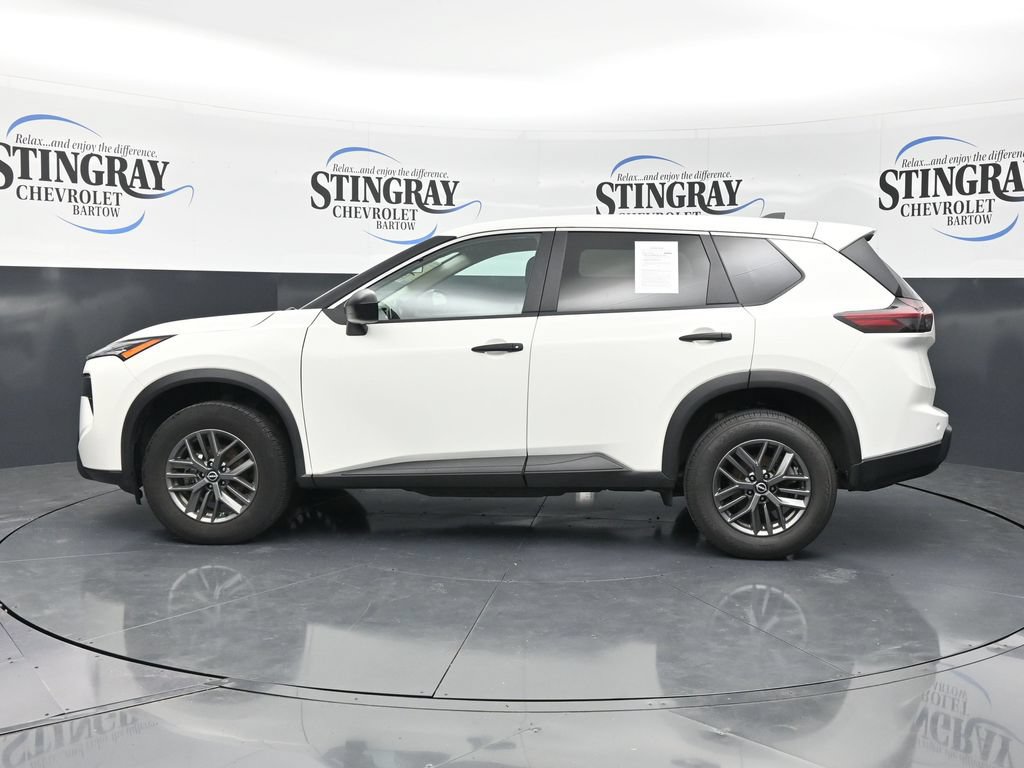 Used 2024 Nissan Rogue S FWD image 5