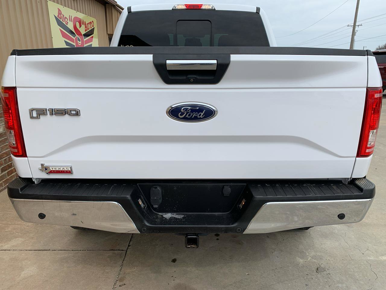 Used 2015 Ford F150 XLT w/ Equipment Group 302A Luxury image 19