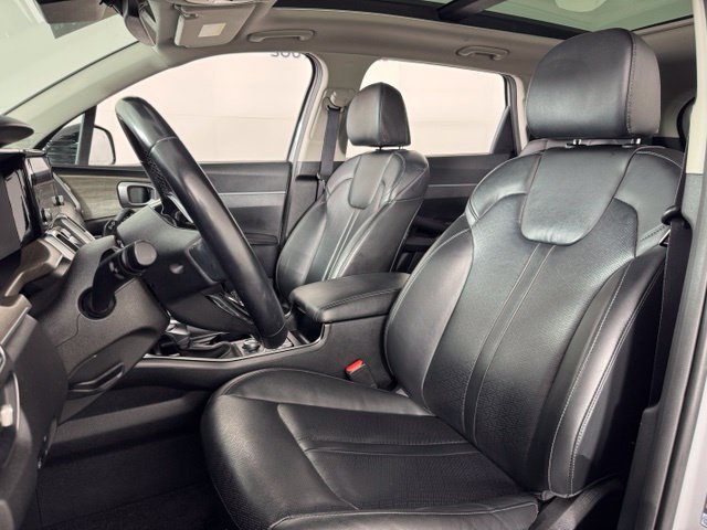 Certified 2023 Kia Sorento X-Line EX AWD/4WD image 10