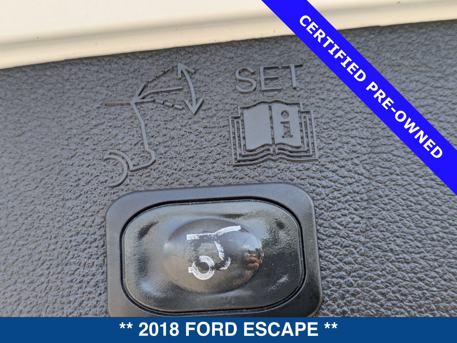 Certified 2018 Ford Escape SEL FWD image 15