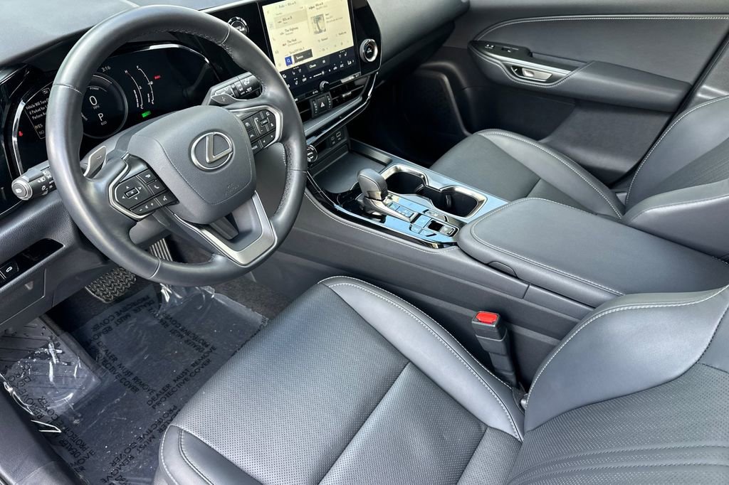 Used 2025 Lexus NX 350h AWD w/ Accessory Package (2T) image 11