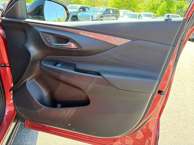 Used 2024 Buick Envista Sport Touring w/ Convenience I Package FWD image 14