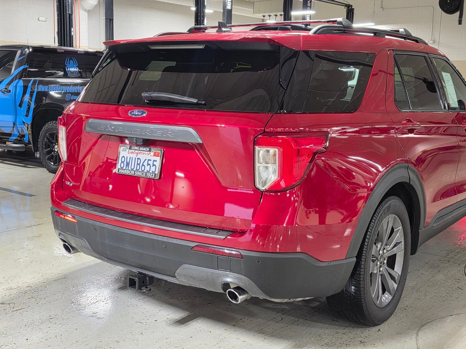 Used 2021 Ford Explorer XLT w/ Equipment Group 202A image 11