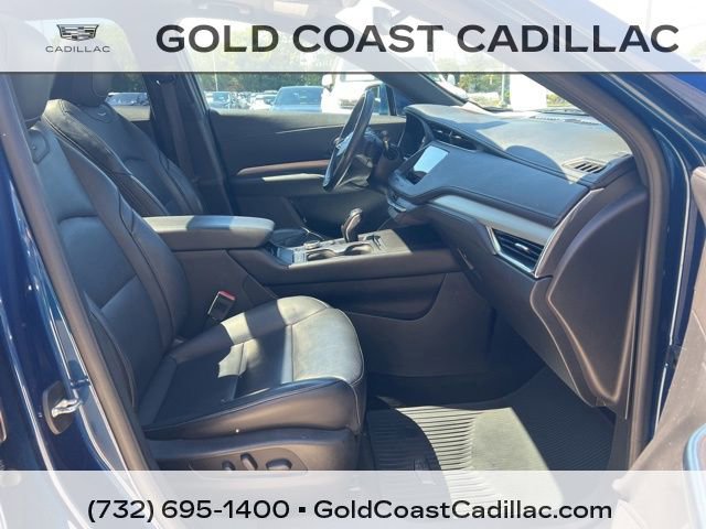 Used 2019 Cadillac XT4 Premium Luxury w/ Cold Weather Package FWD image 7