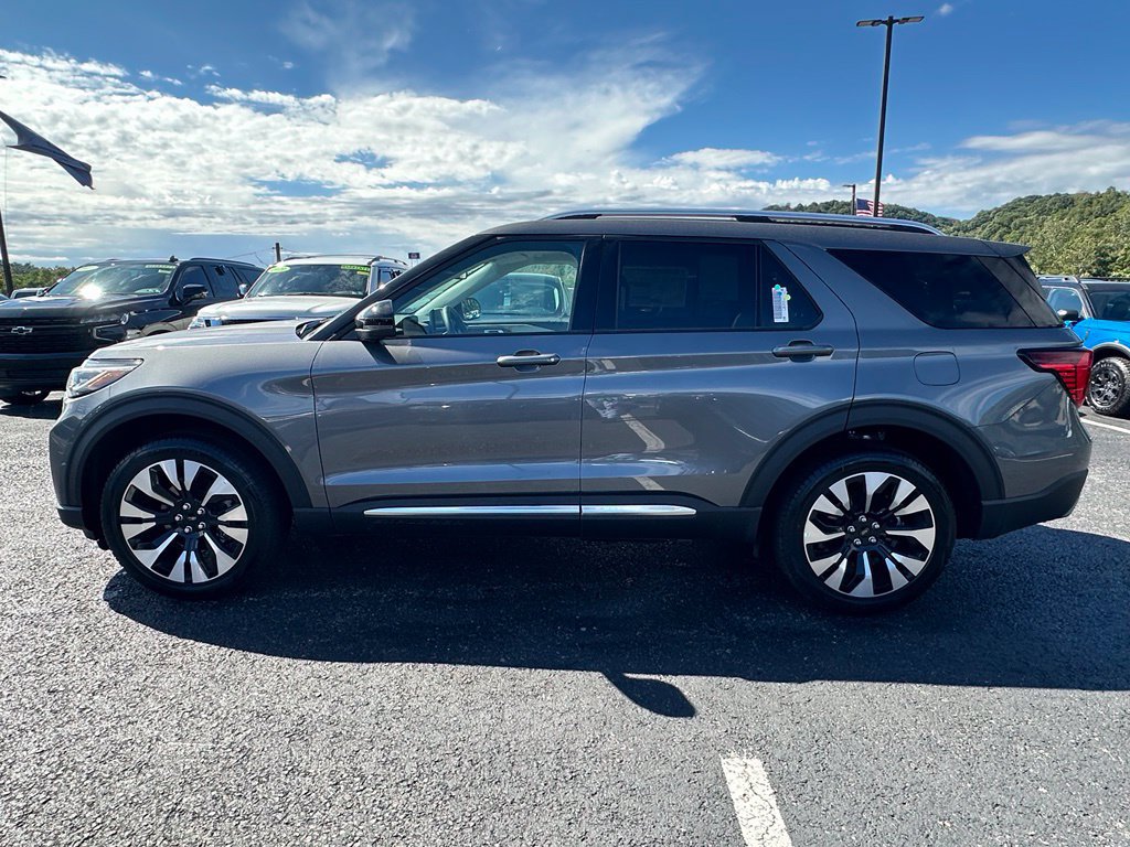 New 2026 Ford Explorer Platinum w/ LUX Leather Package AWD/4WD image 2