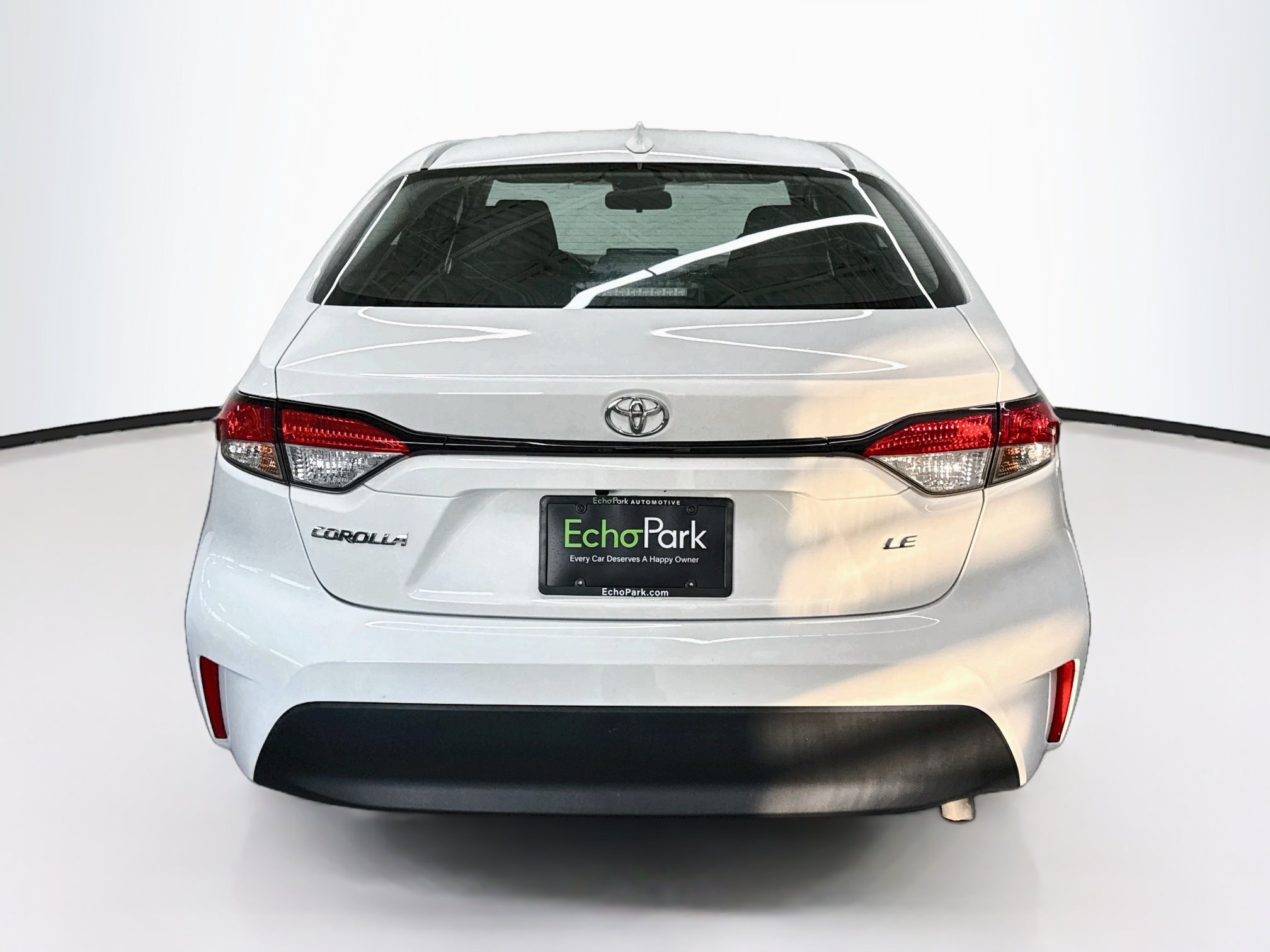Used 2025 Toyota Corolla LE FWD image 7