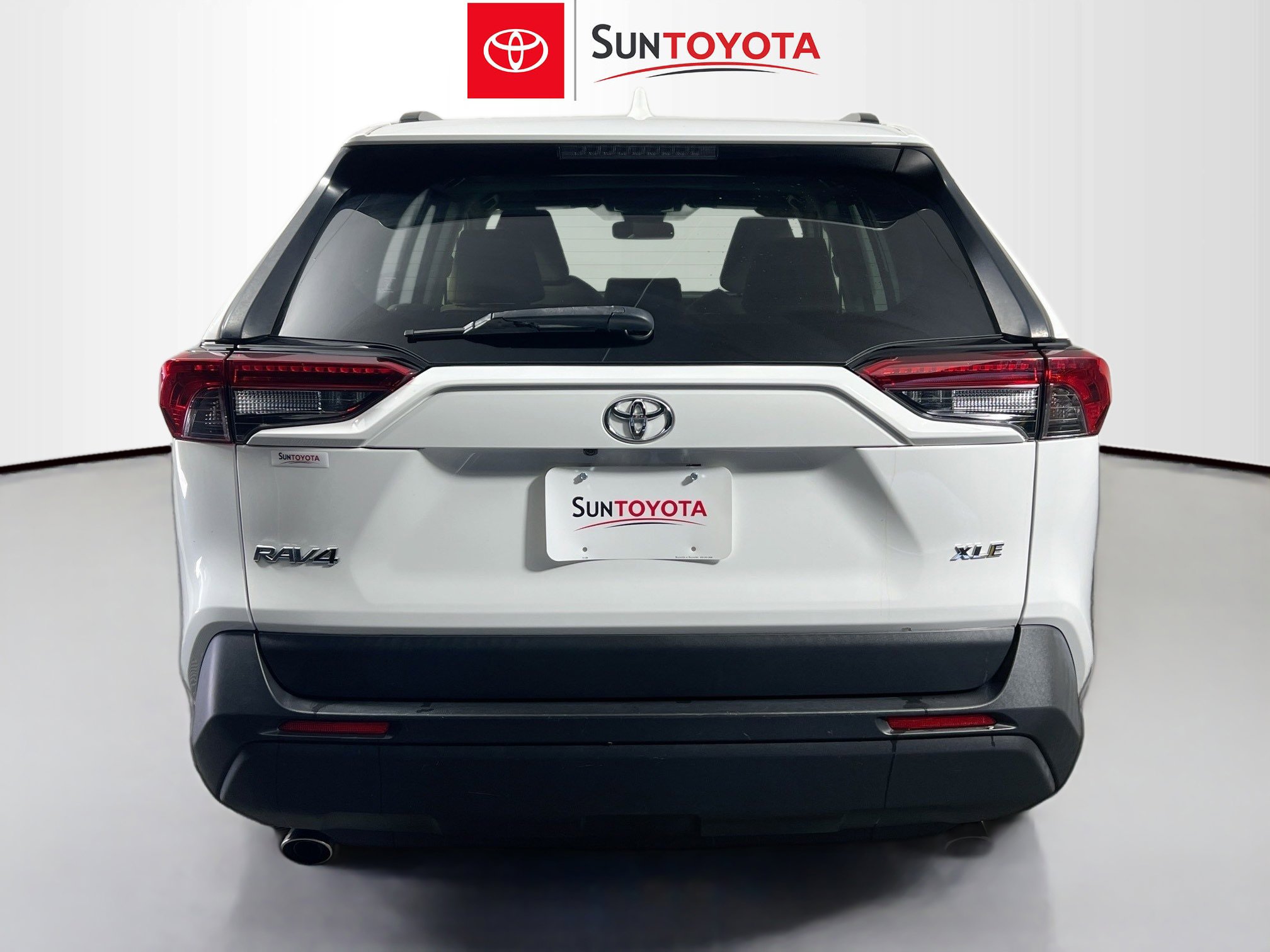Used 2020 Toyota RAV4 XLE w/ Convenience Package image 5
