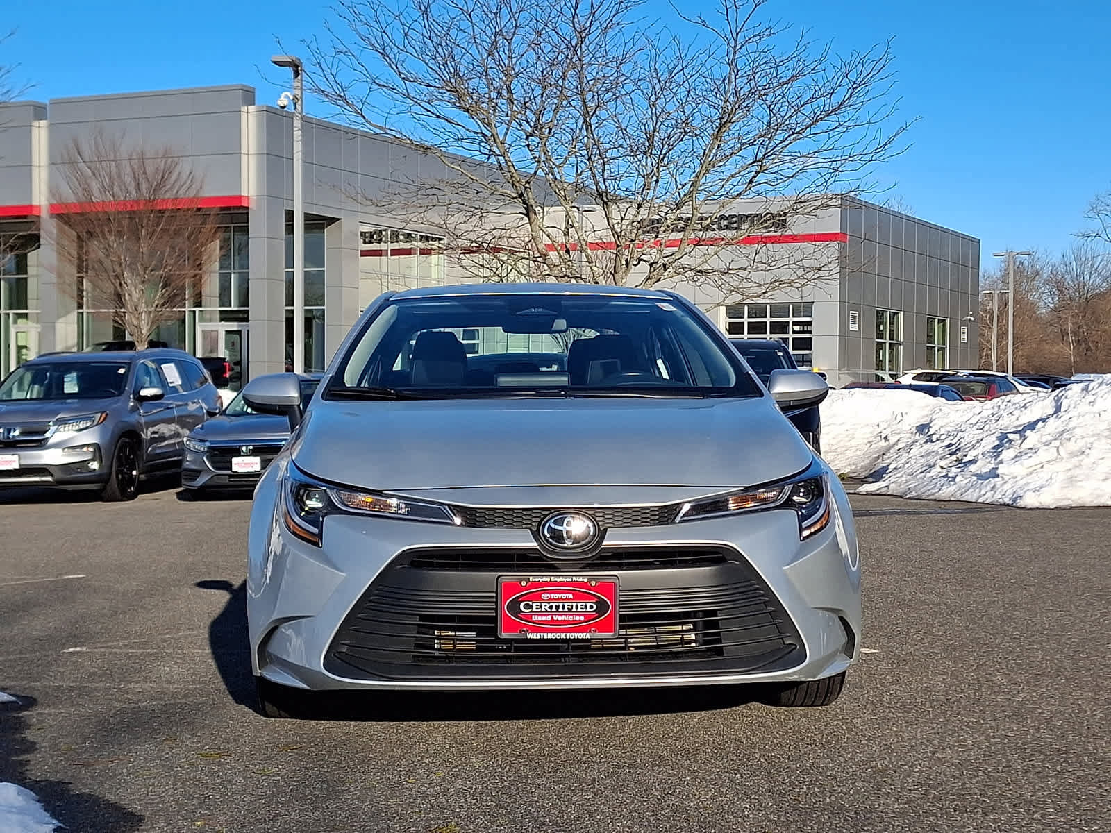 Used 2025 Toyota Corolla LE video 2