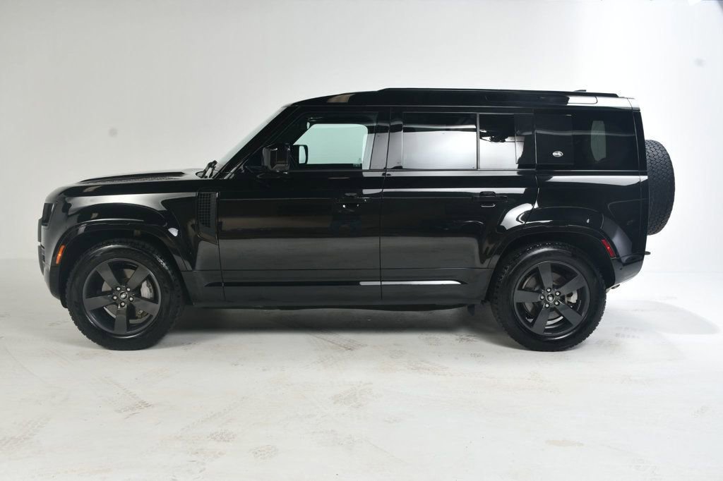 Used 2023 Land Rover Defender 110 X-Dynamic SE image 3